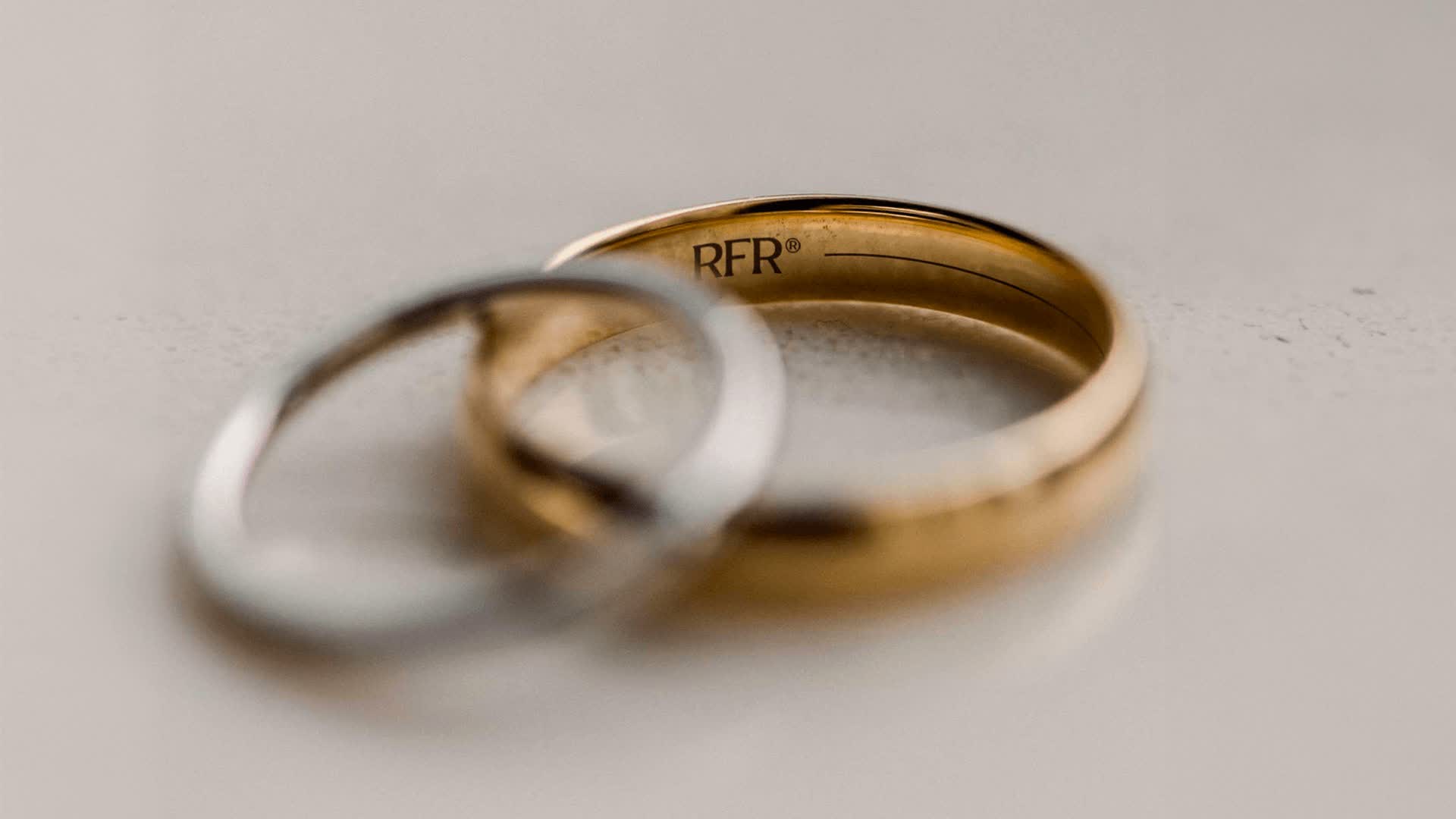 Refiori — paleta cromática del sistema de marca